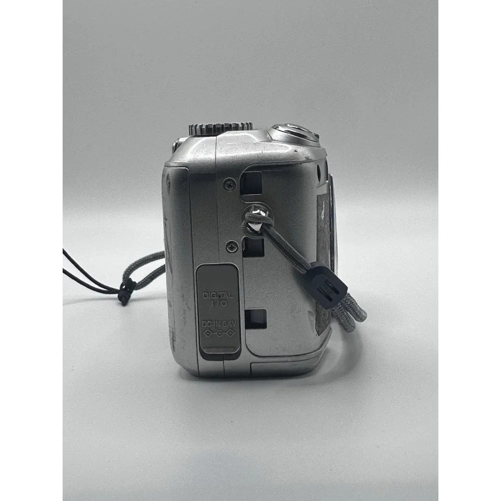 Nikon Coolpix 4300 4.0MP Digital Camera Zoom Nikkor 3x Untested For Parts/Repair